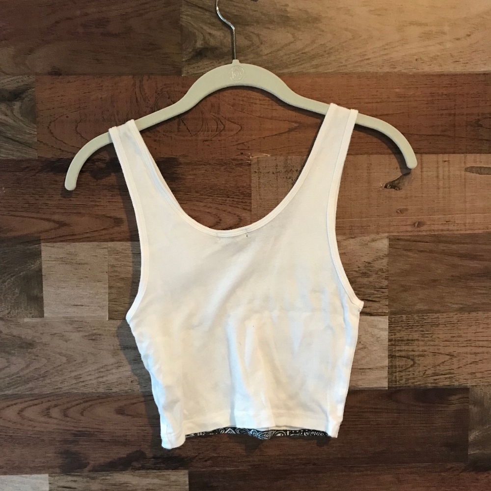 Crop Top - Picture 4 of 4